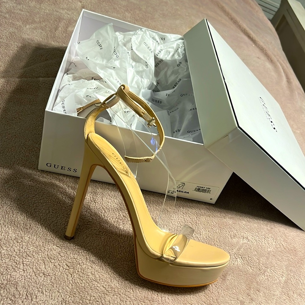 Guess brand new dressy heels never worn